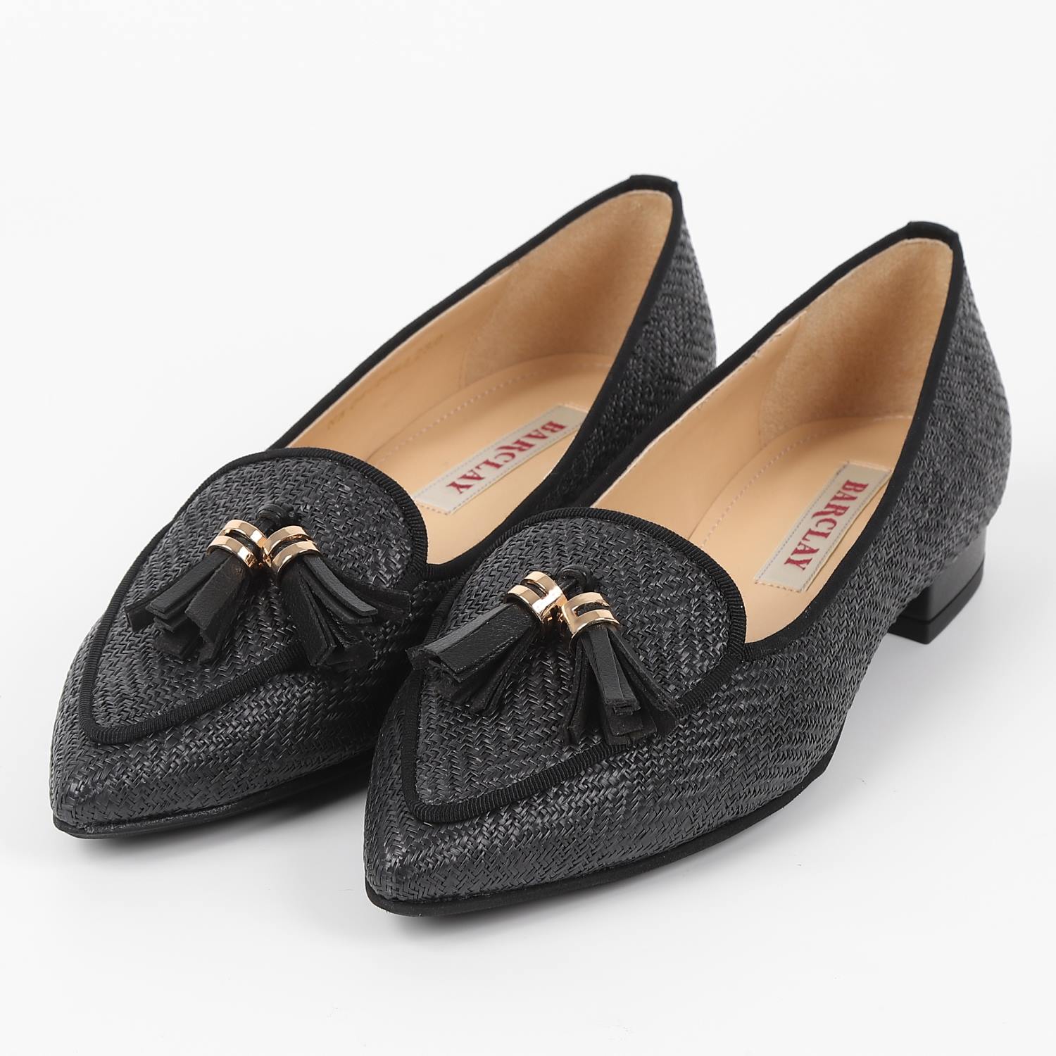 タッセル付パンプス