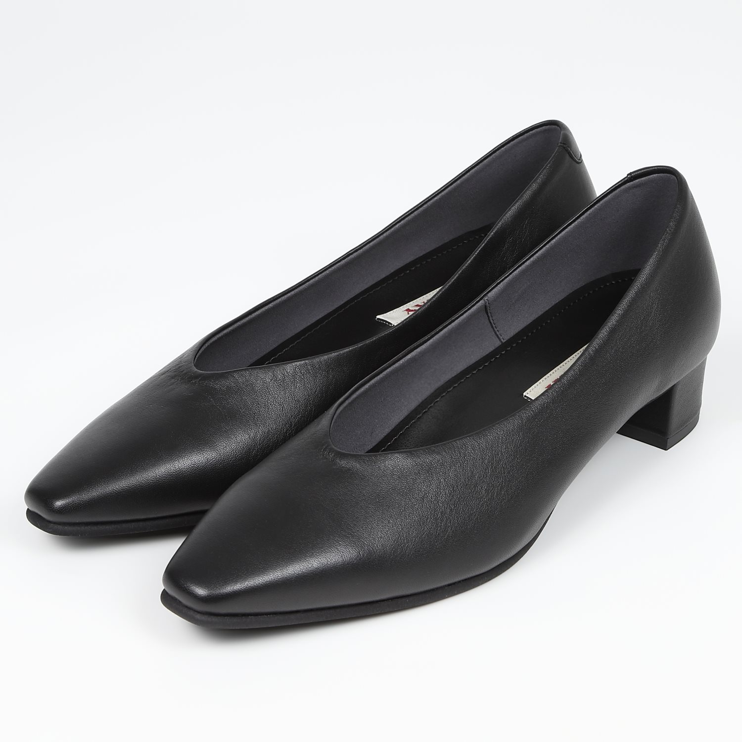 ナロースクエアプレーンパンプス