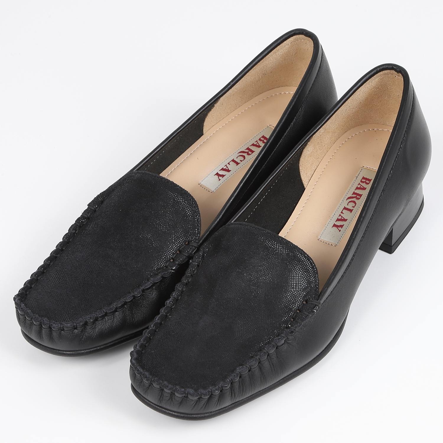 Ⅴカットカッターパンプス