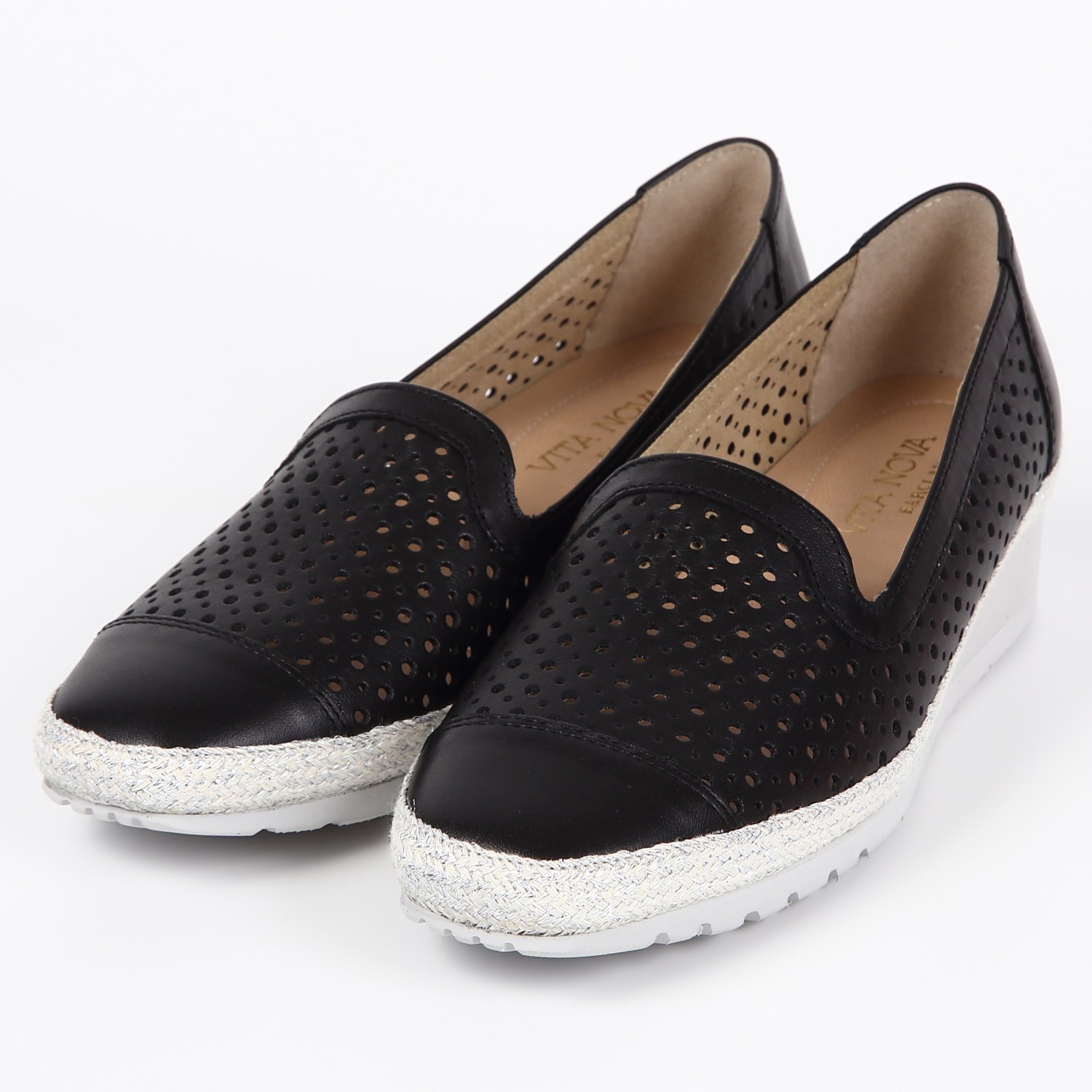 パンチングスリップオンシューズ