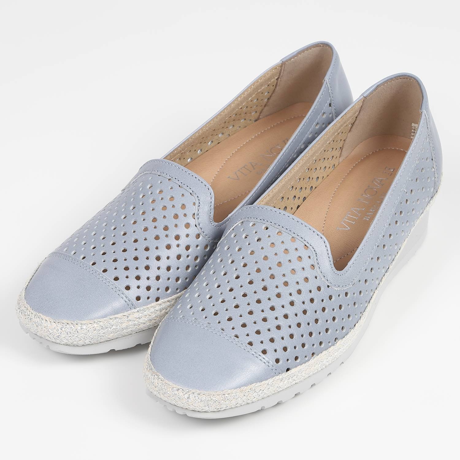 パンチングスリップオンシューズ