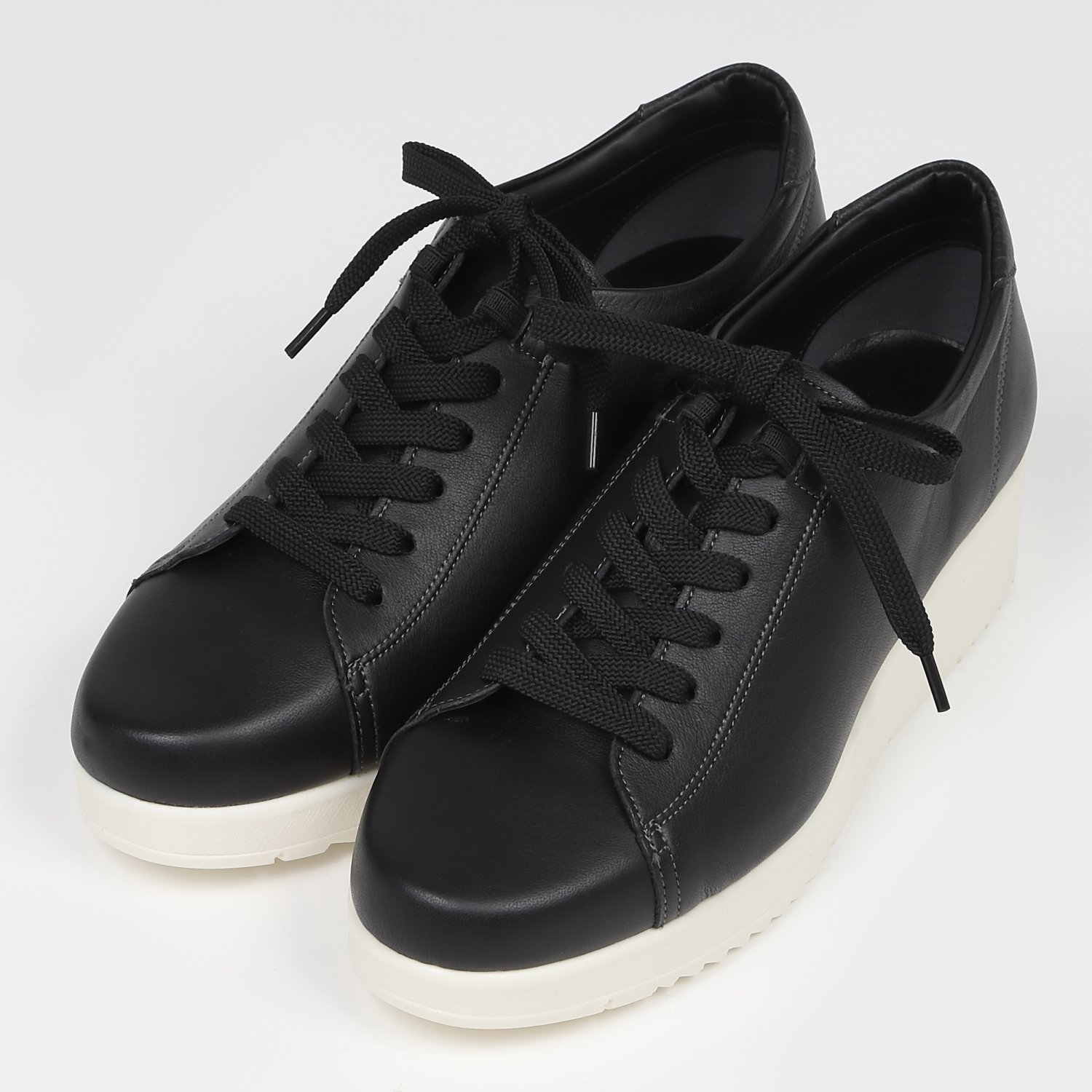 レザースニーカー