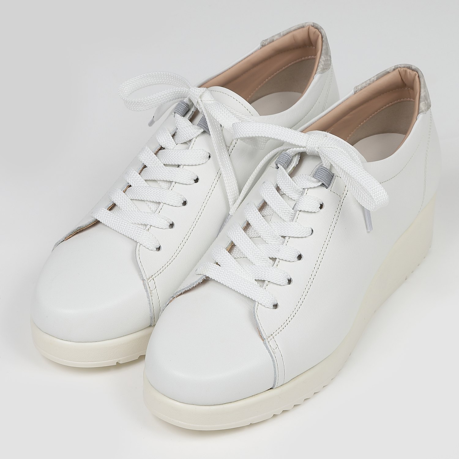 レザースニーカー