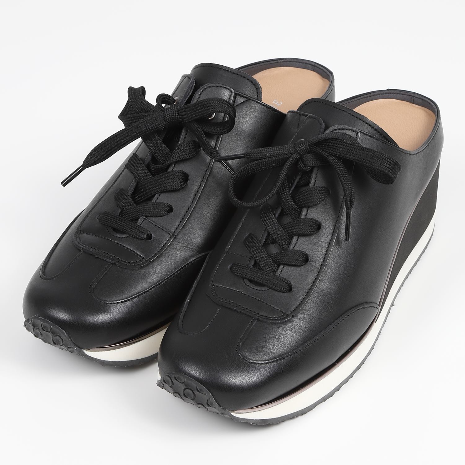 ミュールスニーカー