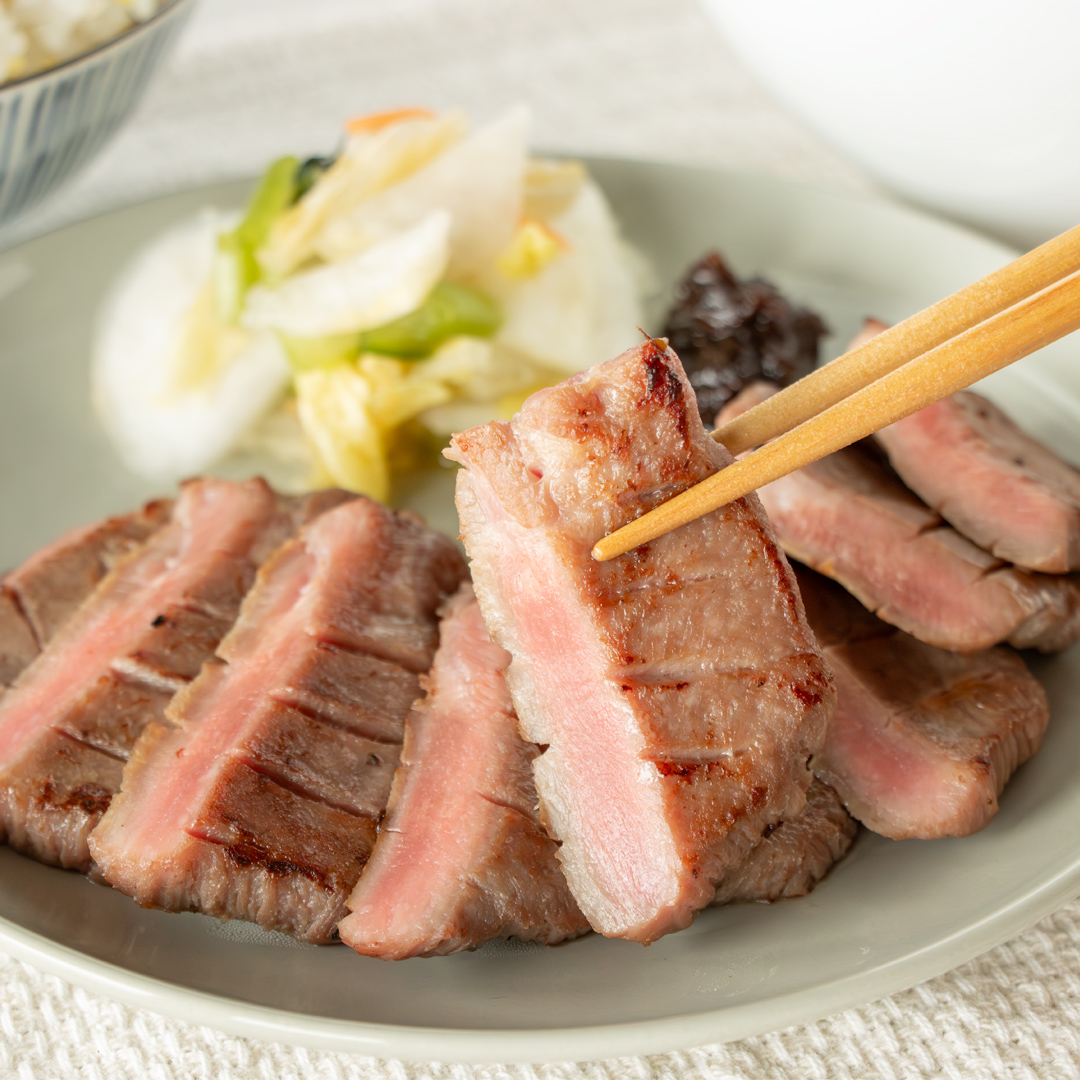 仔牛の牛タン丸ごと一本 塩麹熟成　240g