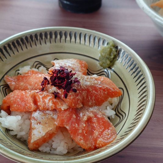 漬け丼の具　トラウトサーモン　ごまたれ　３個セット